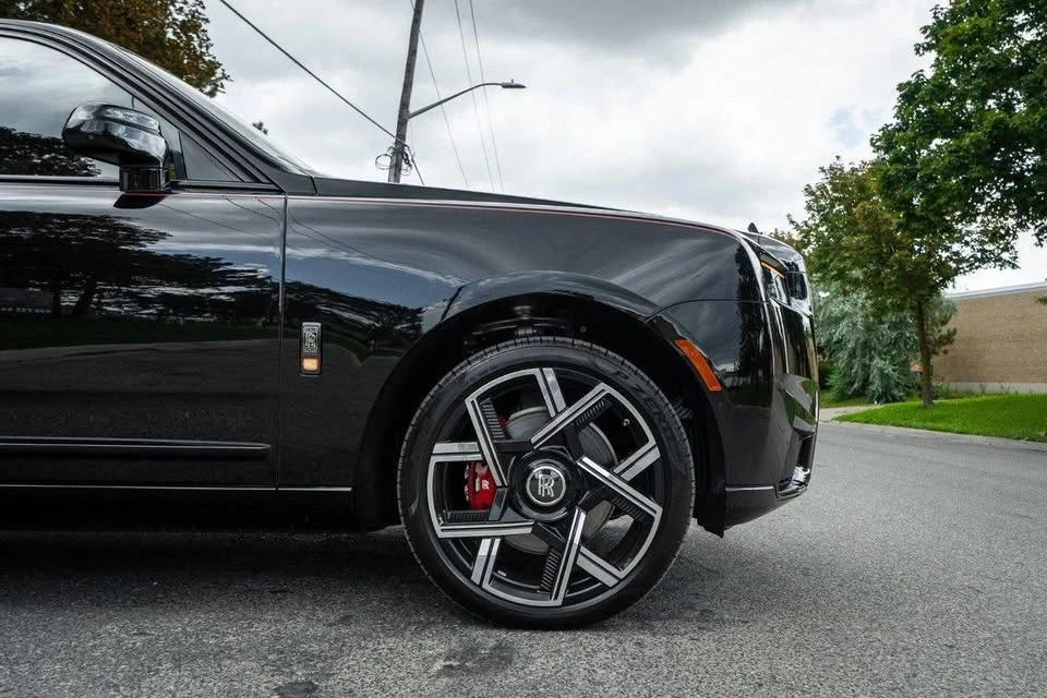 2025 Rolls-Royce Cullinan Black Badge - Image 4 of 19