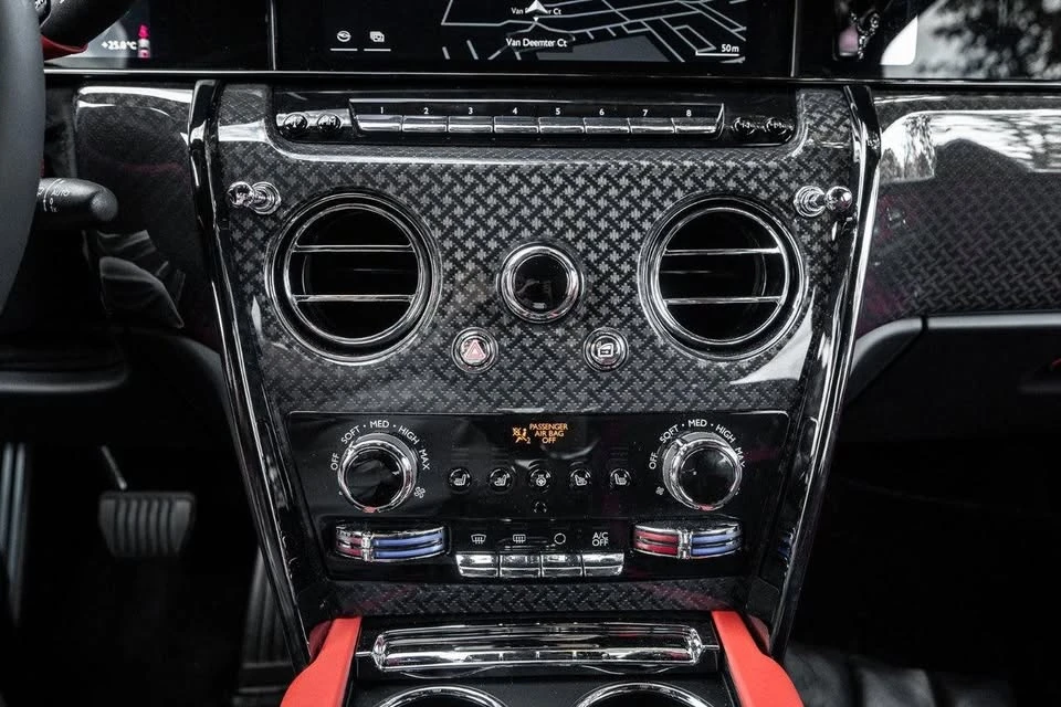 2025 Rolls-Royce Cullinan Black Badge - Image 18 of 19