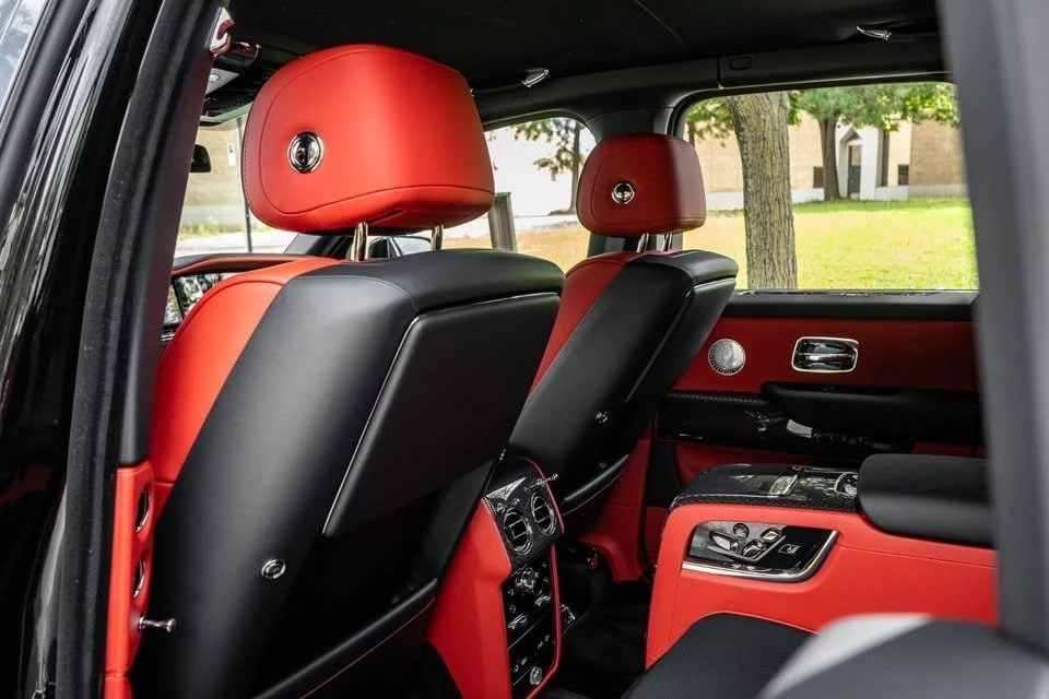 2025 Rolls-Royce Cullinan Black Badge - Image 16 of 18