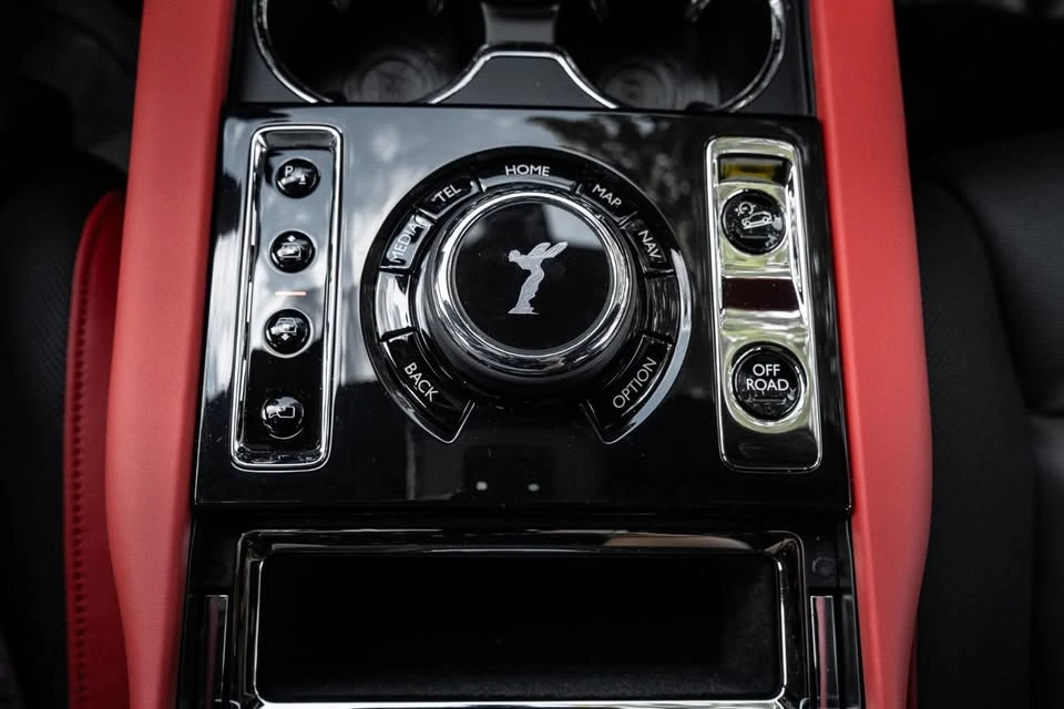 2025 Rolls-Royce Cullinan Black Badge - Image 12 of 17