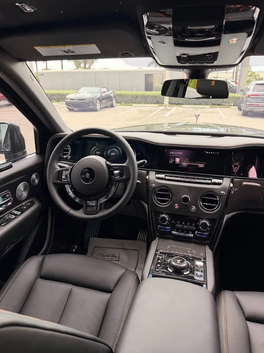 2025 Rolls-Royce Cullinan Black Badge - Image 7 of 19
