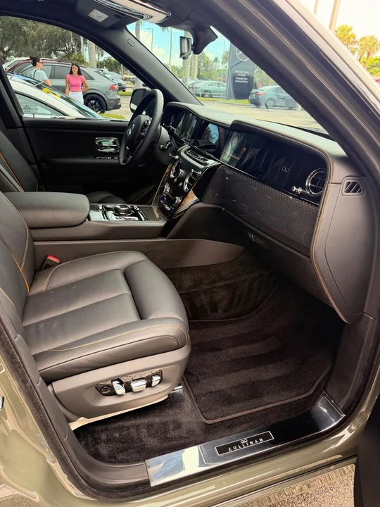 2025 Rolls-Royce Cullinan Black Badge - Image 12 of 19