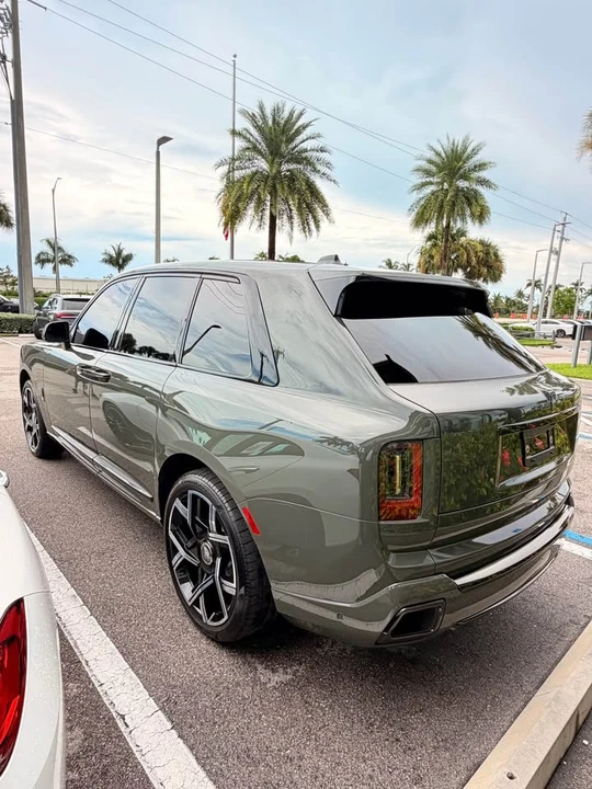 2025 Rolls-Royce Cullinan Black Badge - Image 5 of 19