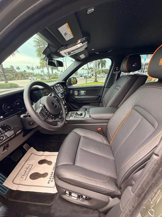 2025 Rolls-Royce Cullinan Black Badge - Image 15 of 19