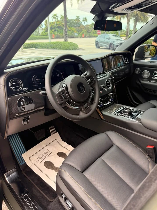 2025 Rolls-Royce Cullinan Black Badge - Image 17 of 19