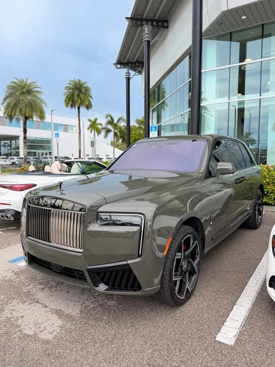 2025 Rolls-Royce Cullinan Black Badge - Image 18 of 19