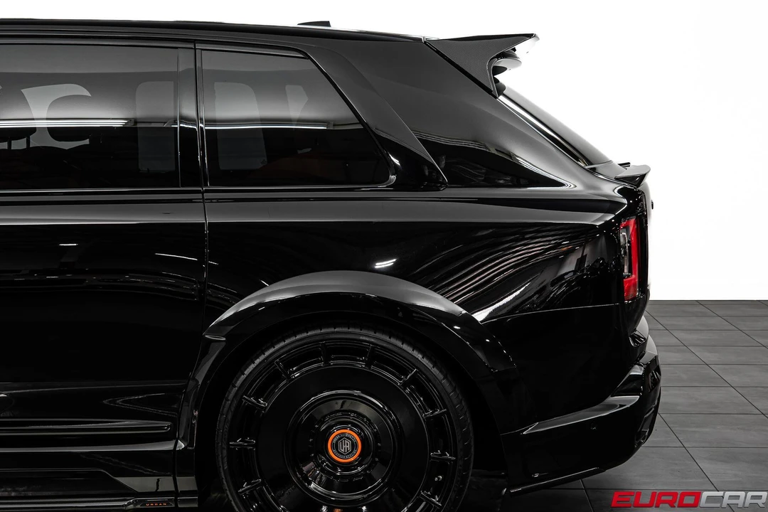 2025 Rolls-Royce Cullinan Black Badge - Image 25 of 31