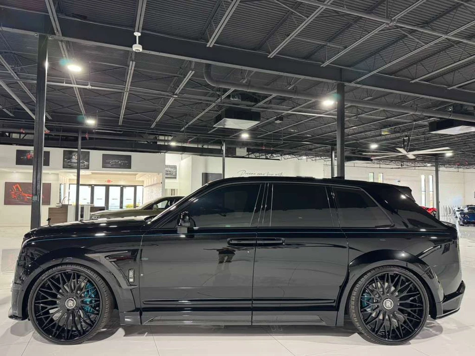 2025 Rolls-Royce Cullinan Black Badge - Image 4 of 21