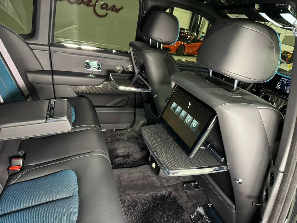 2025 Rolls-Royce Cullinan Black Badge - Image 17 of 21