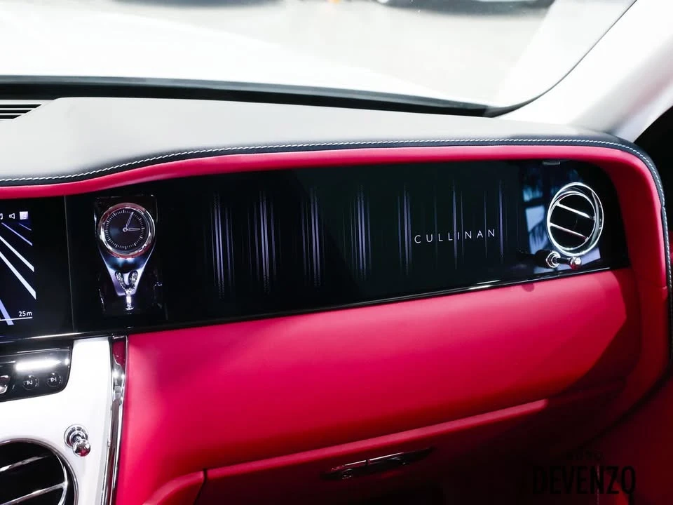 2025 Rolls-Royce Cullinan - Image 19 of 20