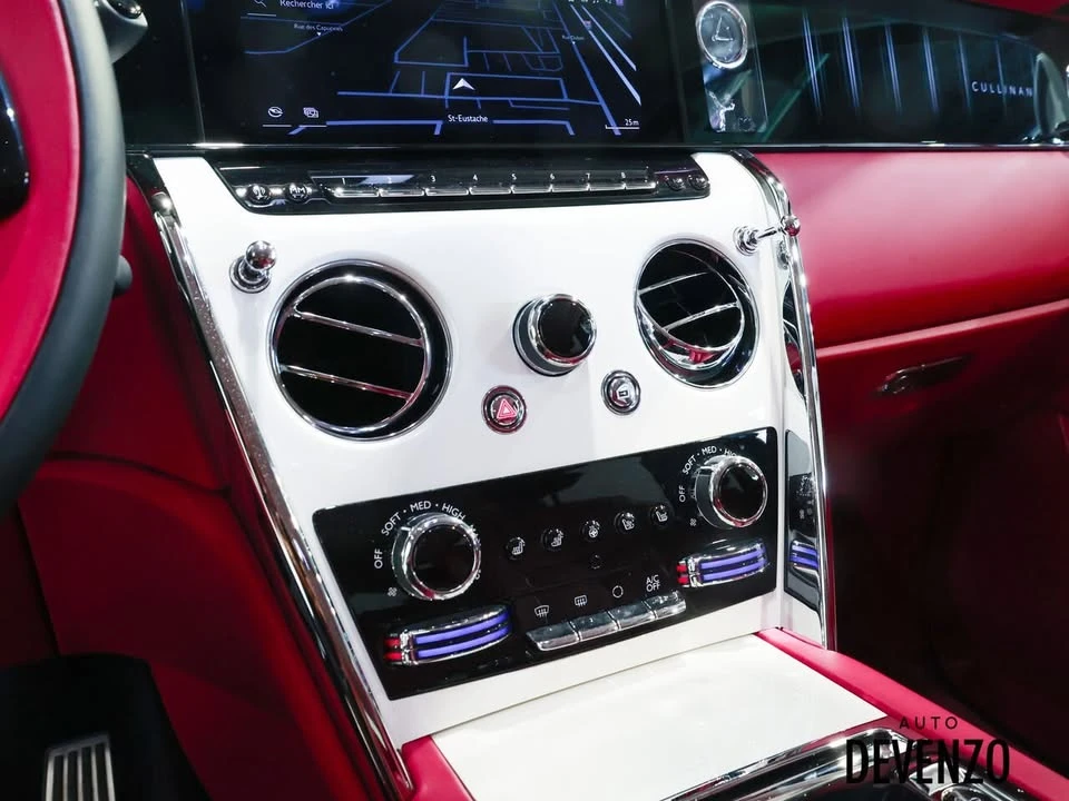2025 Rolls-Royce Cullinan - Image 17 of 20