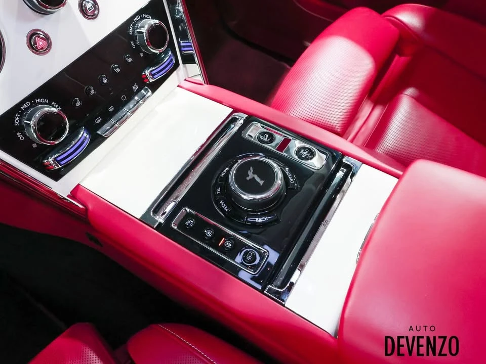 2025 Rolls-Royce Cullinan - Image 18 of 20