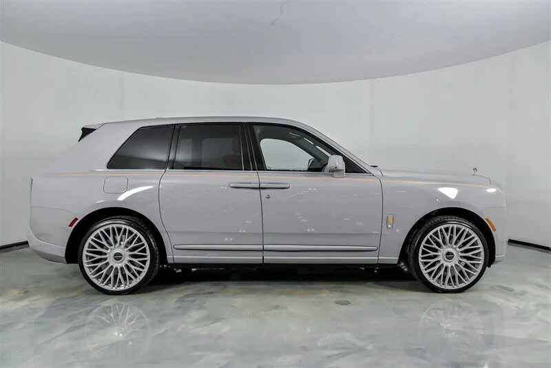2025 Rolls-Royce Cullinan - Image 14 of 21
