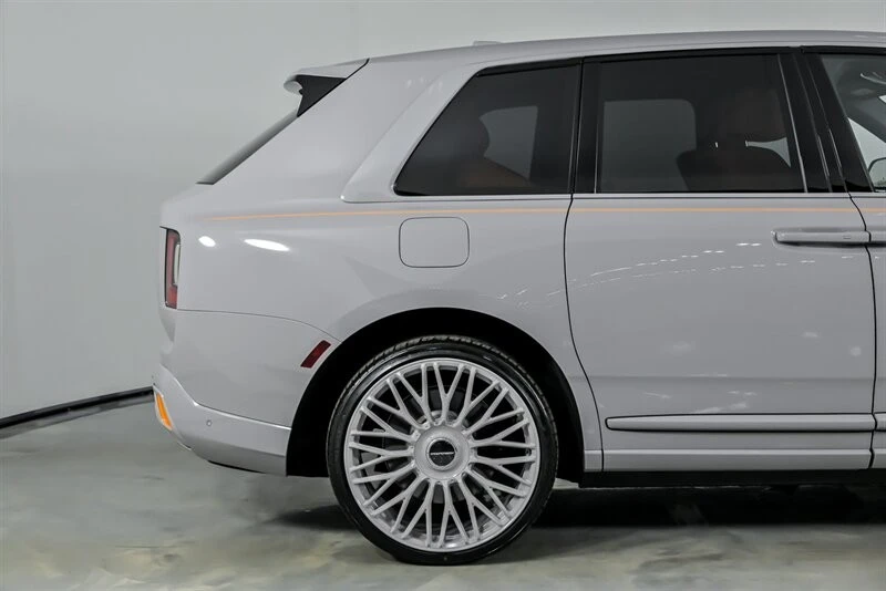 2025 Rolls-Royce Cullinan - Image 13 of 21