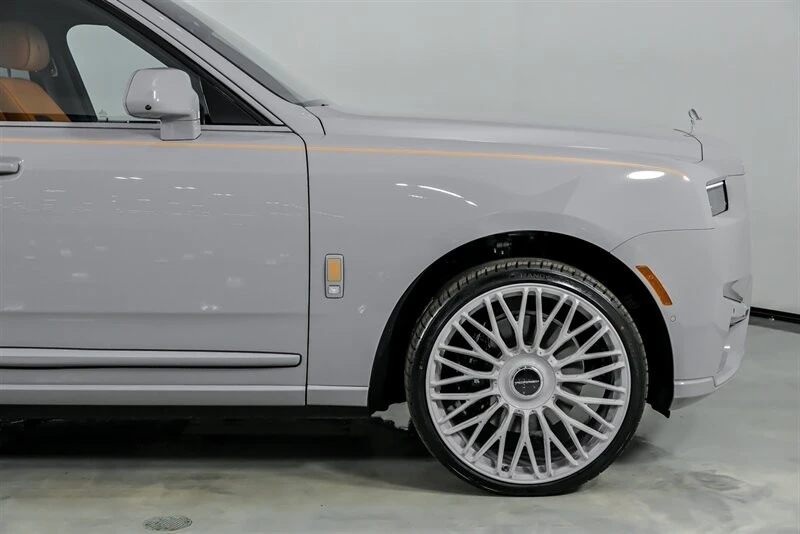 2025 Rolls-Royce Cullinan - Image 15 of 21