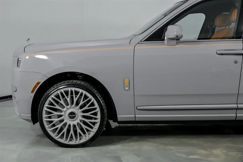 2025 Rolls-Royce Cullinan - Image 7 of 21