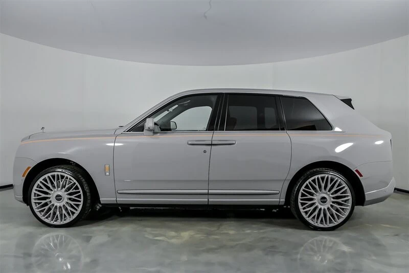 2025 Rolls-Royce Cullinan - Image 8 of 21