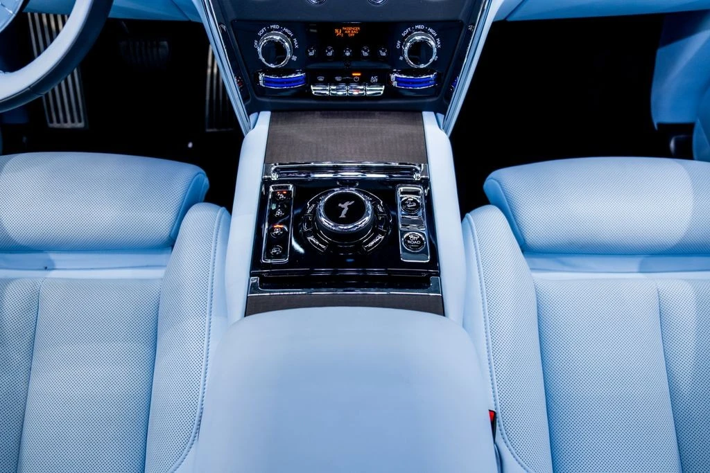 2025 Rolls-Royce Cullinan - Image 31 of 31