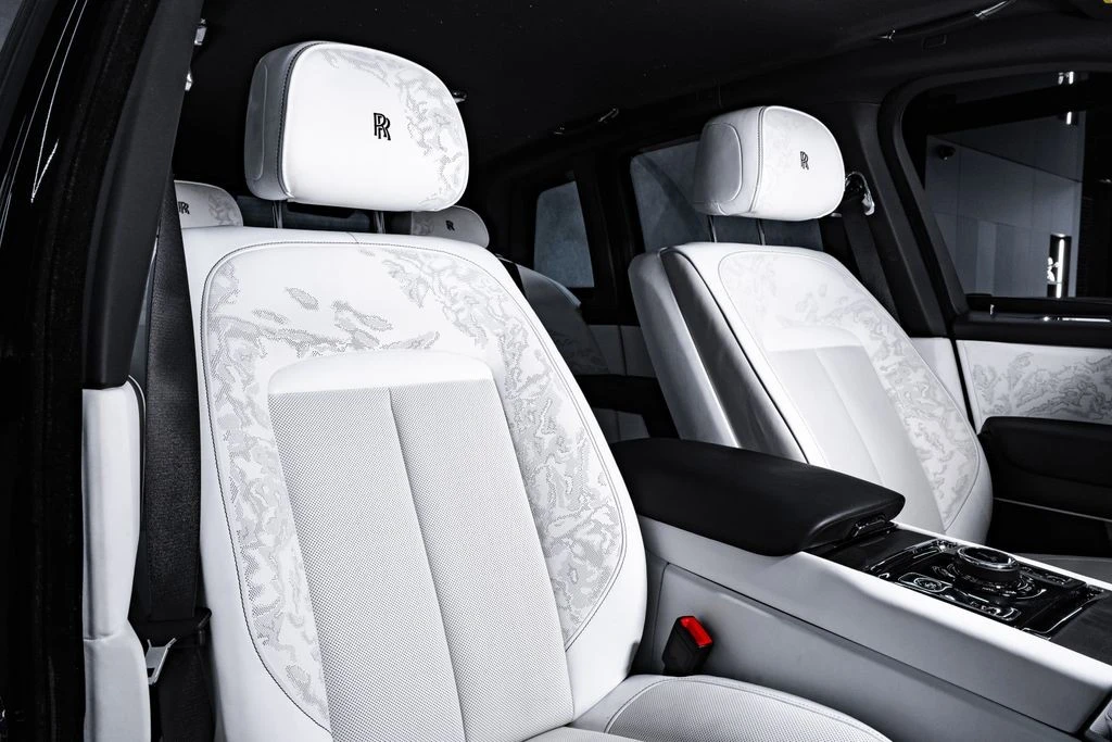 2025 Rolls-Royce Cullinan - Image 15 of 31