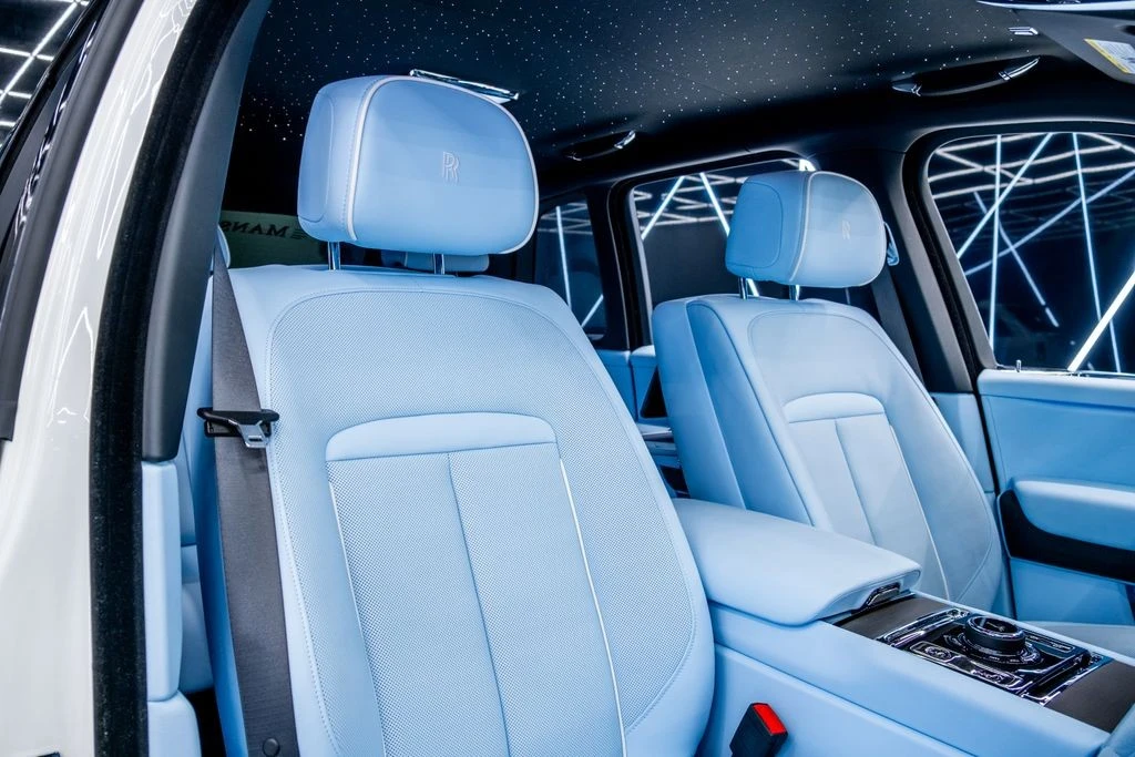 2025 Rolls-Royce Cullinan - Image 25 of 31