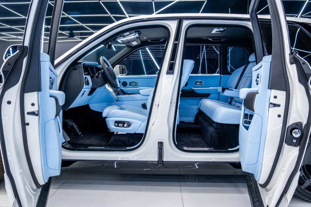 2025 Rolls-Royce Cullinan - Image 18 of 21
