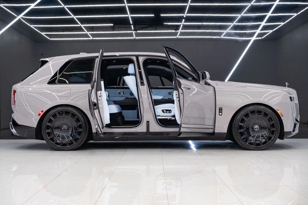 2025 Rolls-Royce Cullinan - Image 10 of 31