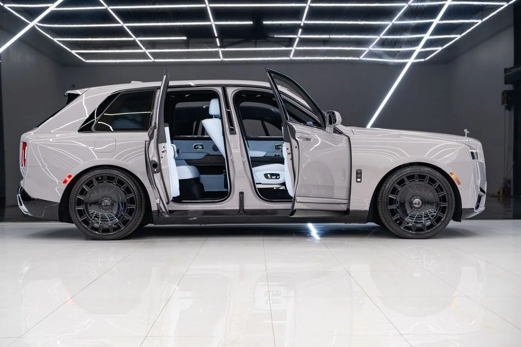 2025 Rolls-Royce Cullinan - Image 9 of 31