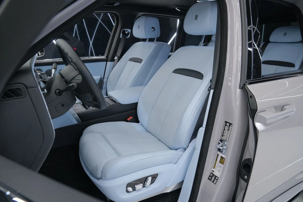 2025 Rolls-Royce Cullinan - Image 25 of 31
