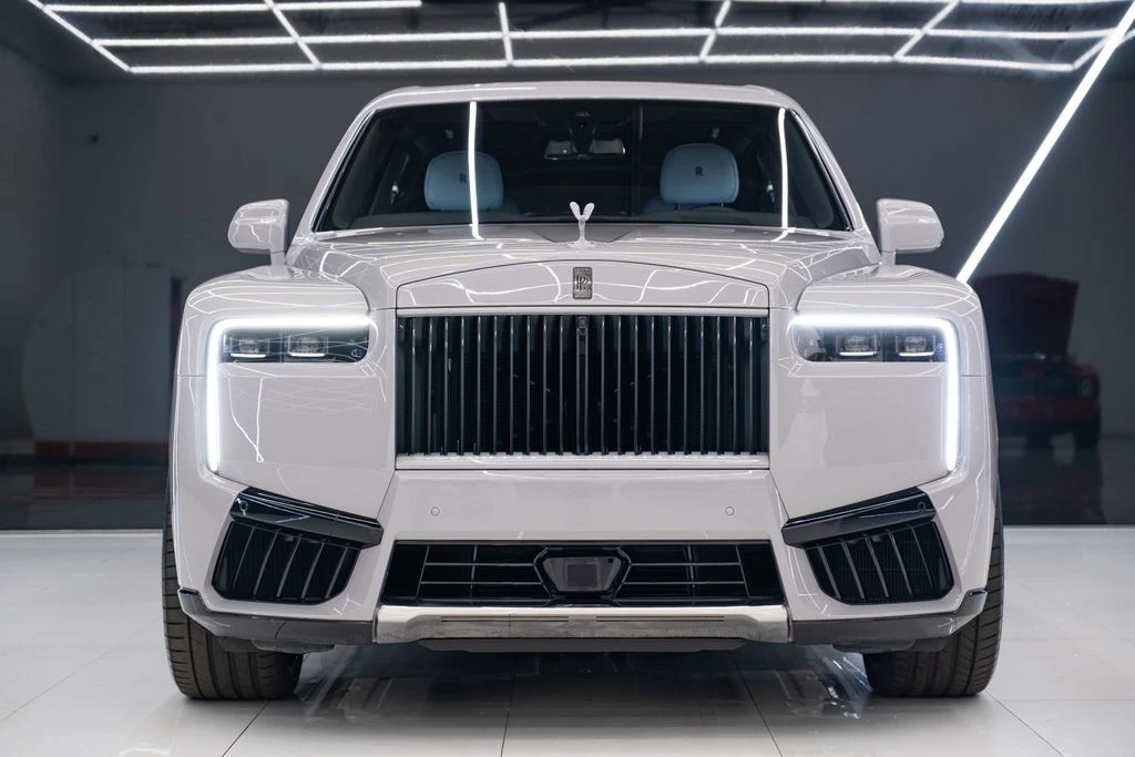 2025 Rolls-Royce Cullinan - Image 2 of 31