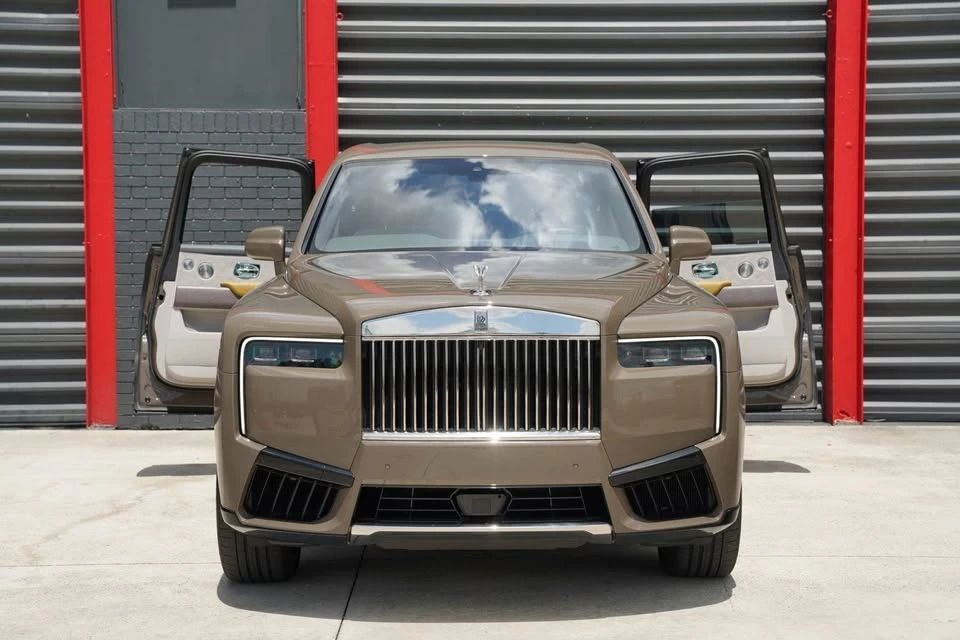 2025 Rolls-Royce Cullinan - Image 2 of 20