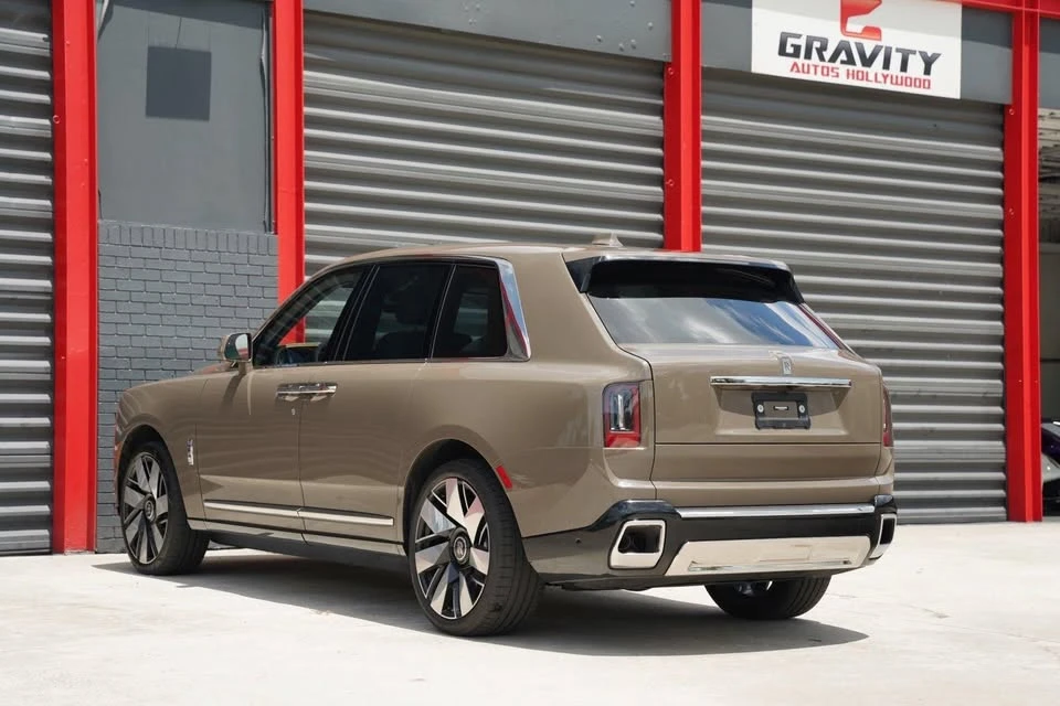 2025 Rolls-Royce Cullinan - Image 11 of 20