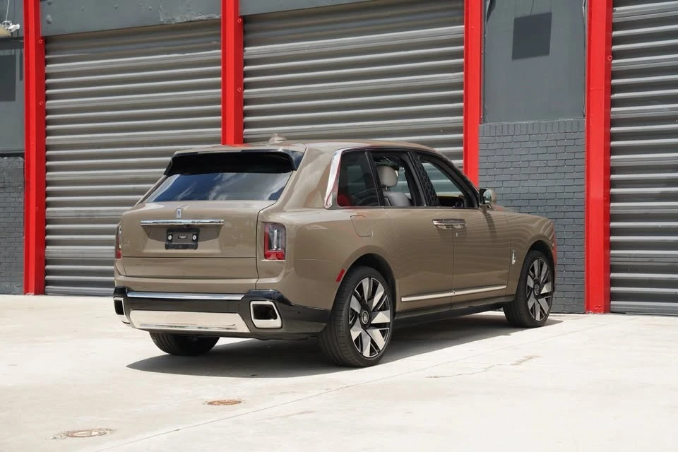 2025 Rolls-Royce Cullinan - Image 10 of 20