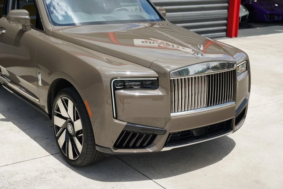 2025 Rolls-Royce Cullinan - Image 12 of 20
