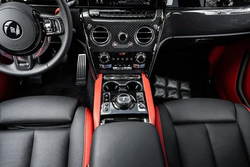 2025 Rolls-Royce Cullinan - Image 11 of 19