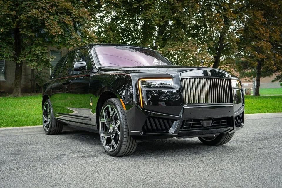 2025 Rolls-Royce Cullinan - Image 2 of 19