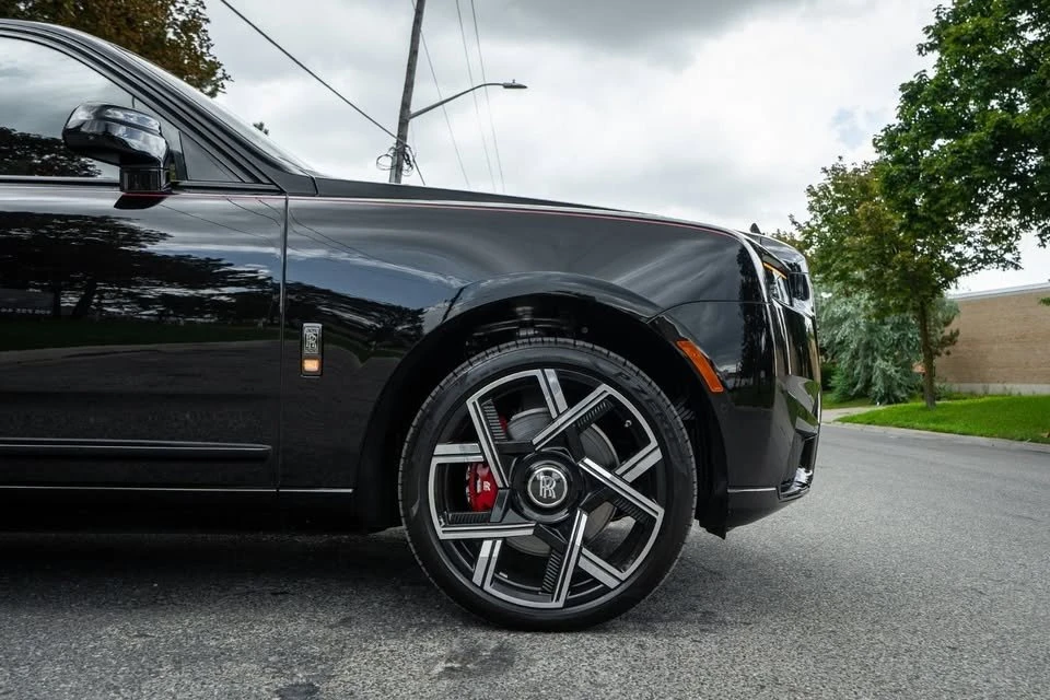 2025 Rolls-Royce Cullinan - Image 8 of 18