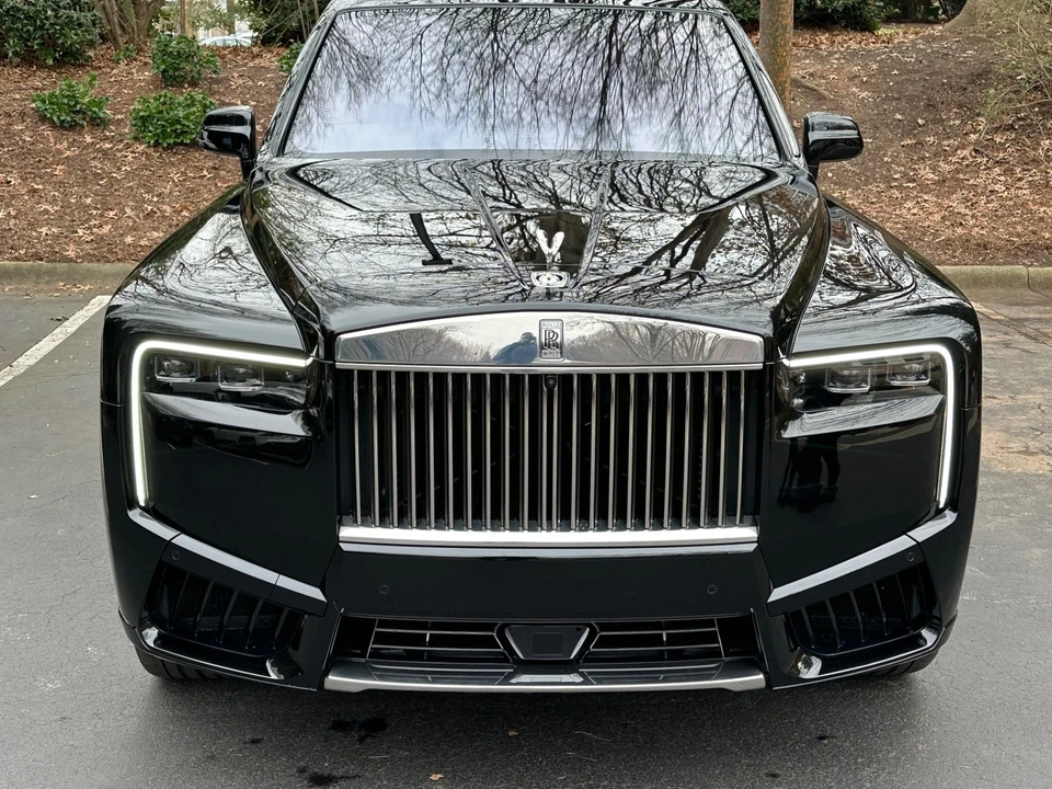 2025 Rolls-Royce Cullinan - Image 2 of 12