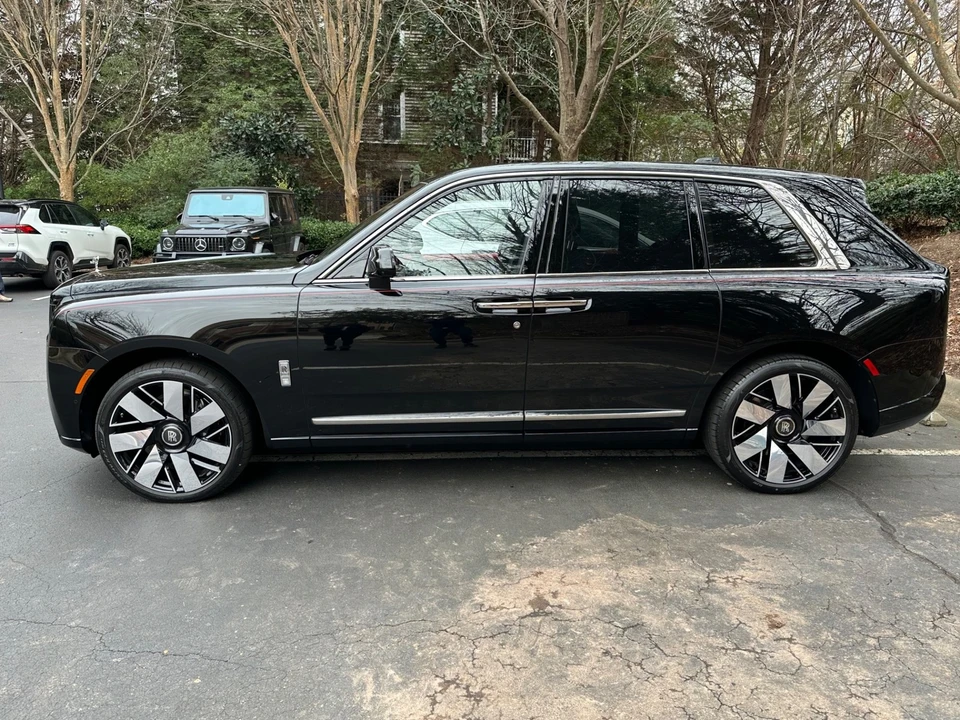 2025 Rolls-Royce Cullinan - Image 3 of 12
