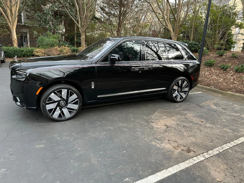 2025 Rolls-Royce Cullinan - Image 8 of 12