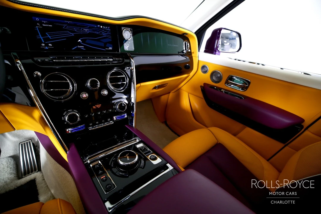 2025 Rolls-Royce Cullinan - Image 16 of 21