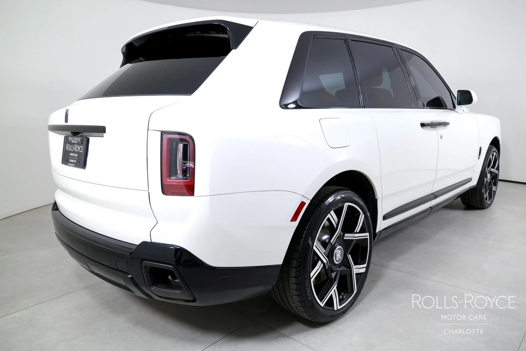 2025 Rolls-Royce Cullinan - Image 2 of 31
