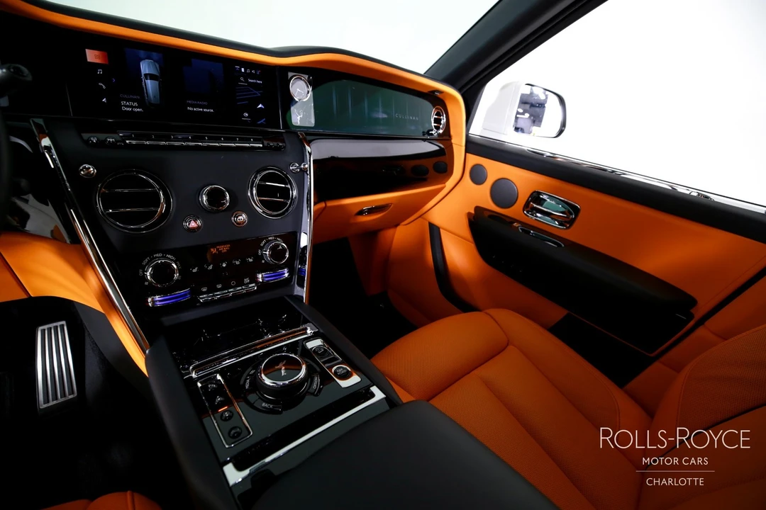 2025 Rolls-Royce Cullinan - Image 16 of 31
