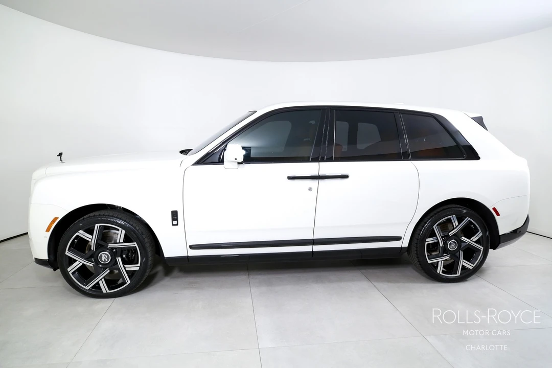 2025 Rolls-Royce Cullinan - Image 3 of 31