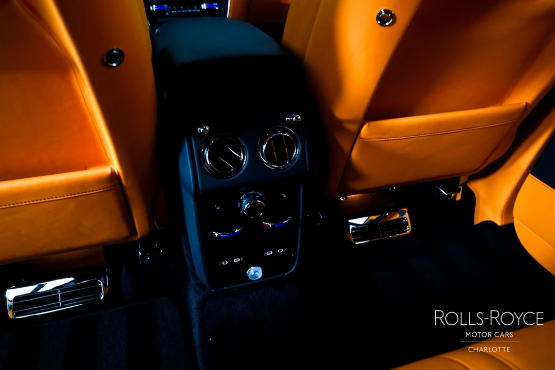 2025 Rolls-Royce Cullinan - Image 21 of 31