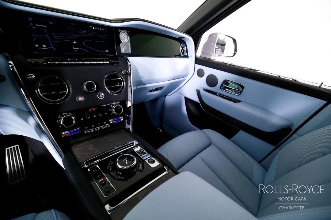 2025 Rolls-Royce Cullinan - Image 16 of 21