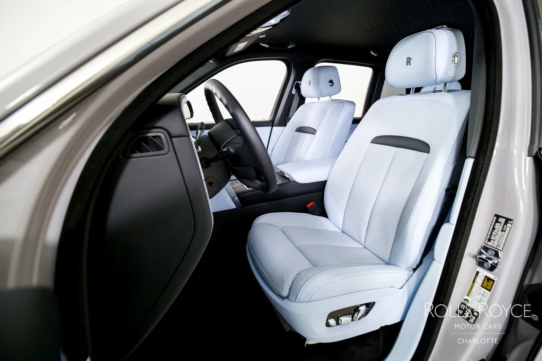 2025 Rolls-Royce Cullinan - Image 13 of 21
