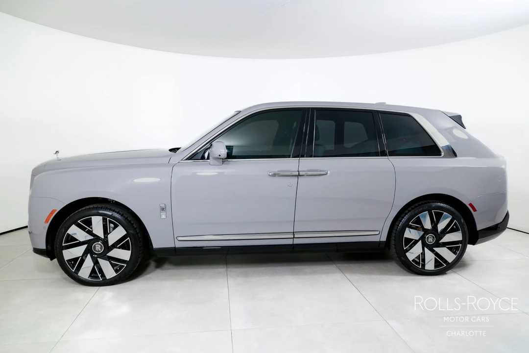 2025 Rolls-Royce Cullinan - Image 3 of 12