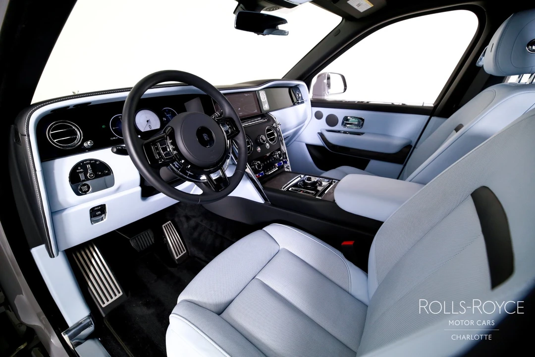 2025 Rolls-Royce Cullinan - Image 4 of 21