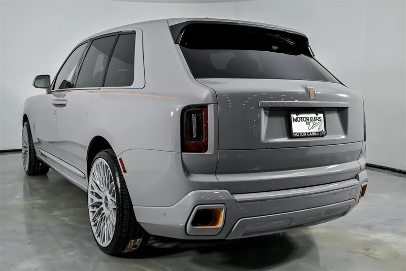 2025 Rolls-Royce Cullinan - Image 10 of 12