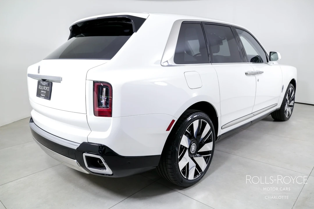 2025 Rolls-Royce Cullinan - Image 2 of 21
